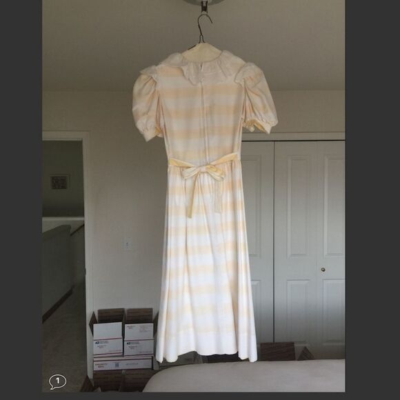 Vintage Girl's dress  - Picture 3 of 3